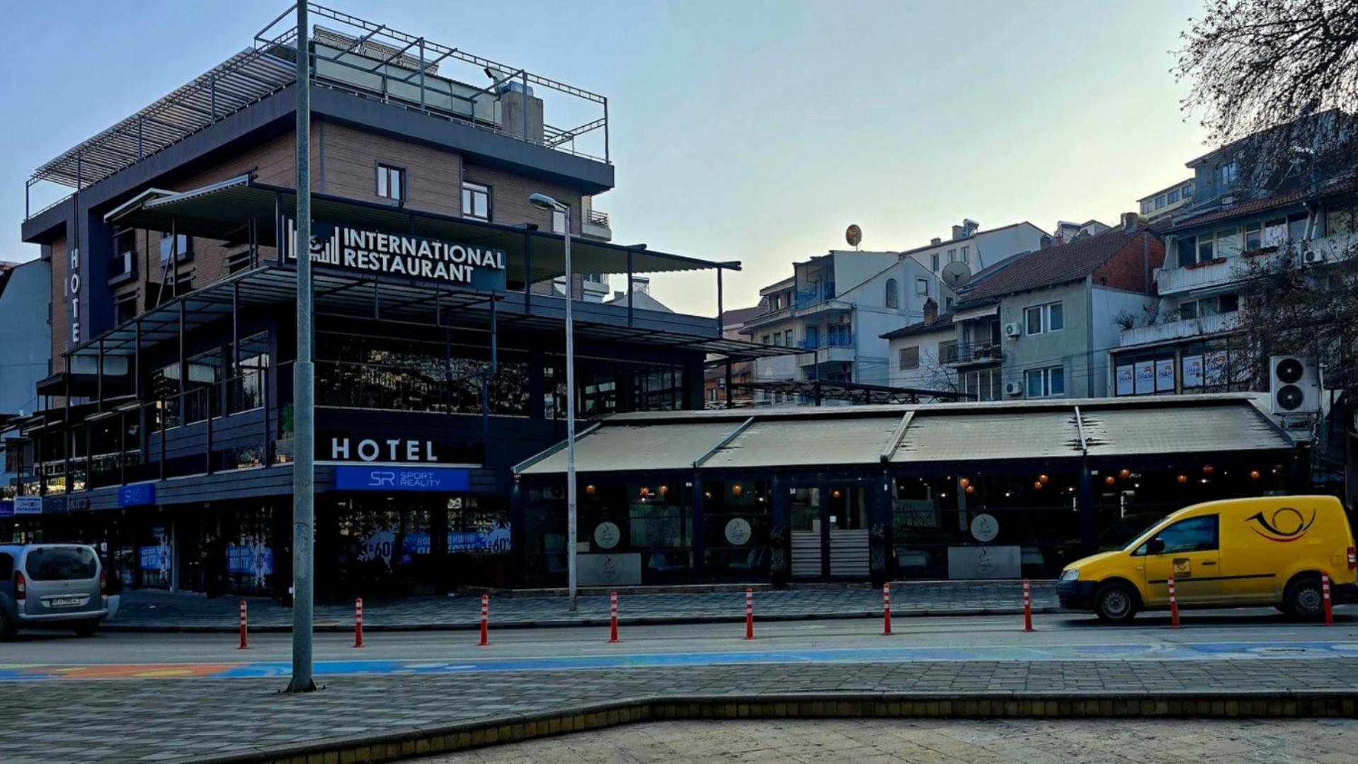 International Palace Veles Buitenkant foto